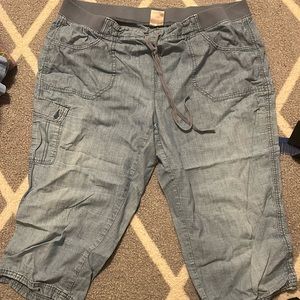 Woman cotton capri pants